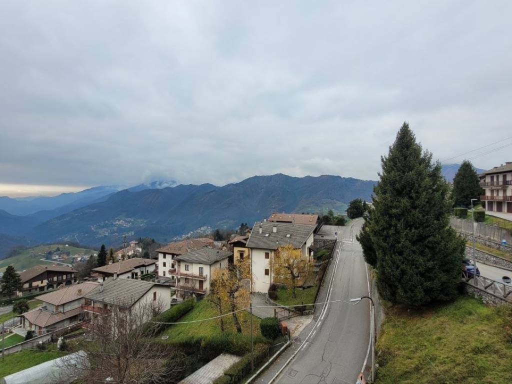 appartamento in vendita a Costa Serina