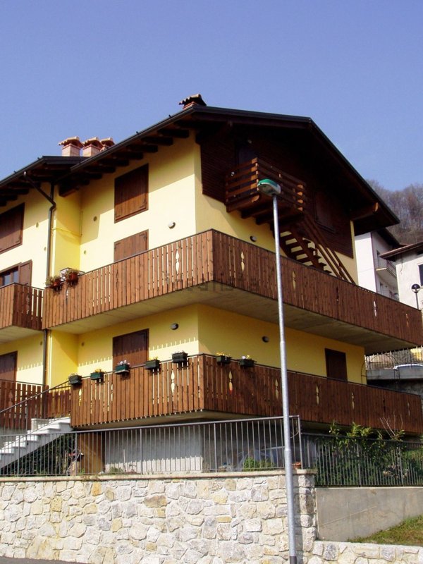 appartamento in vendita a Costa Serina