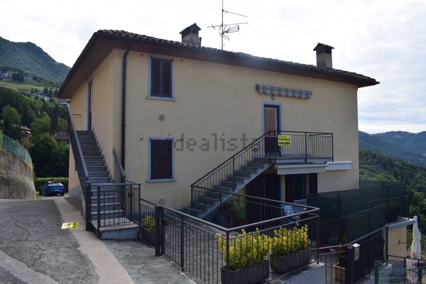 appartamento in vendita a Costa Serina