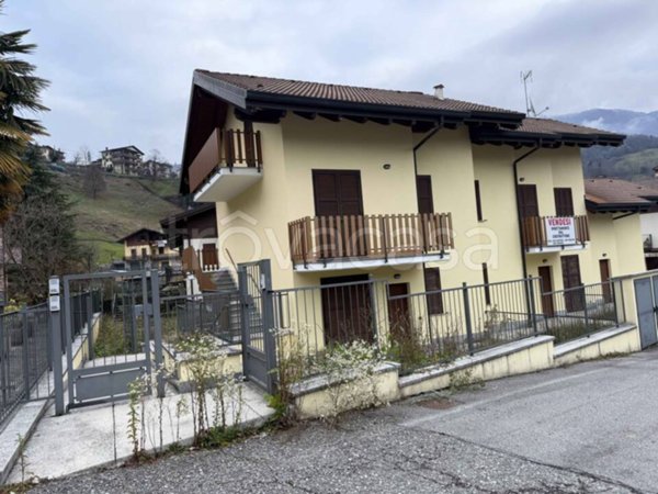 appartamento in vendita a Costa Serina