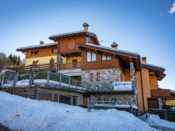 appartamento in vendita a Costa Serina