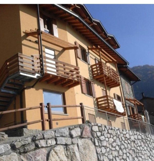 appartamento in vendita a Costa Serina