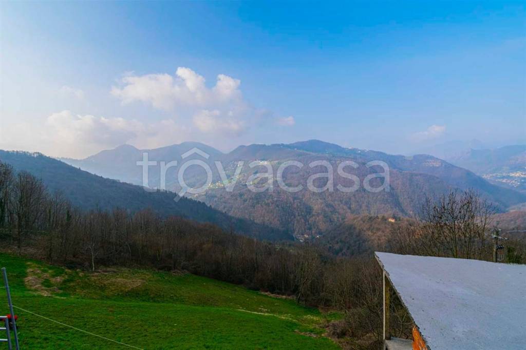 casa indipendente in vendita a Costa Serina