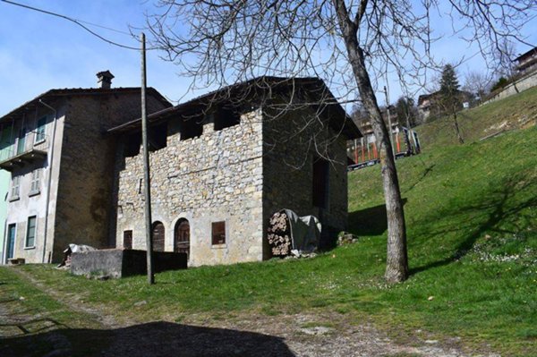 casa indipendente in vendita a Costa Serina