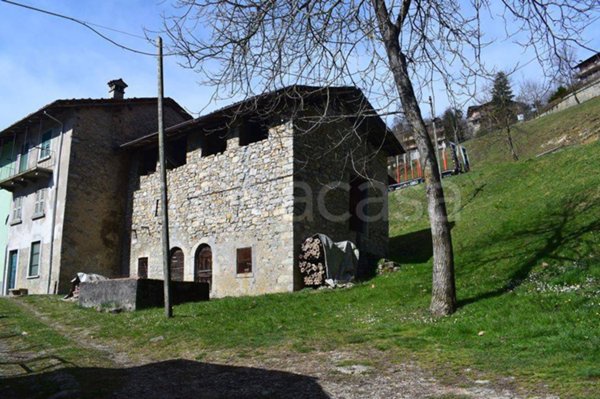 casa indipendente in vendita a Costa Serina