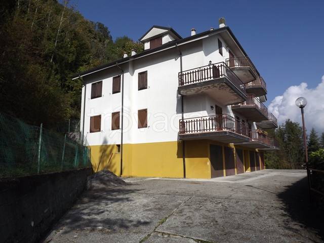 appartamento in vendita ad Algua in zona Sambusita