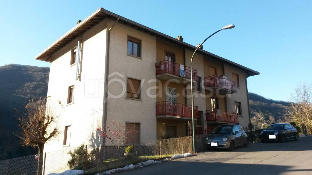 appartamento in vendita ad Algua in zona Rigosa