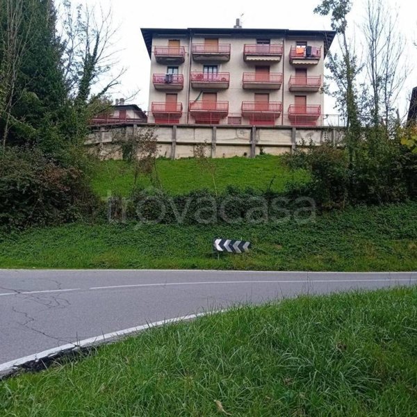 appartamento in vendita ad Algua in zona Rigosa