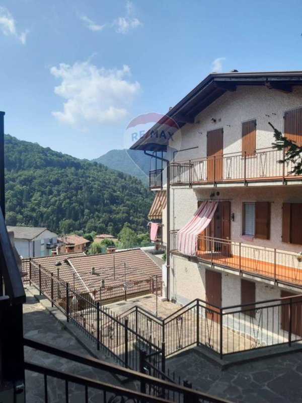 appartamento in vendita ad Algua in zona Rigosa