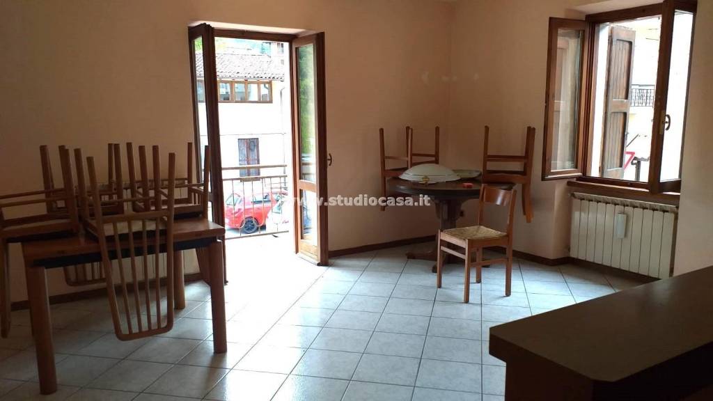 casa indipendente in vendita ad Algua in zona Frerola