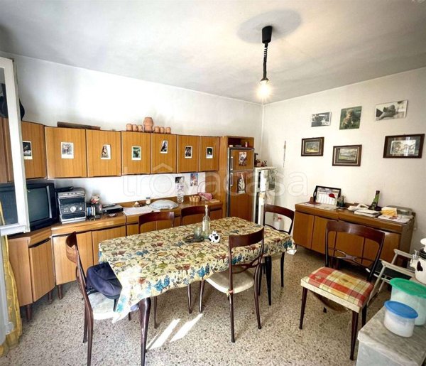 appartamento in vendita ad Algua in zona Sambusita