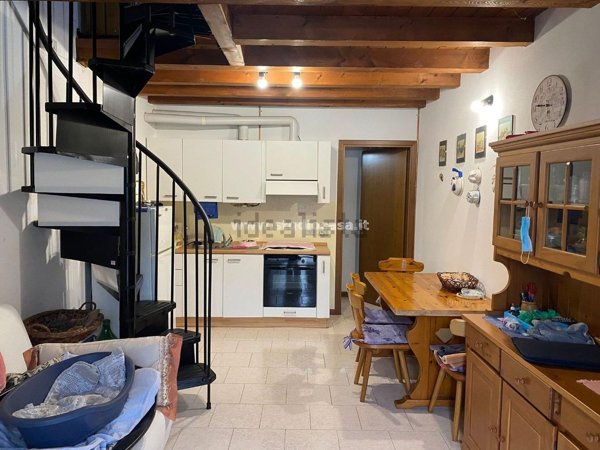appartamento in vendita ad Algua