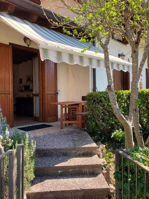 appartamento in vendita ad Algua in zona Rigosa