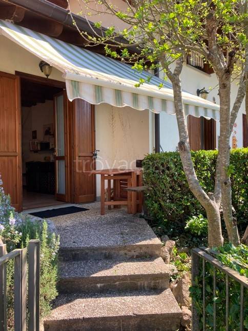 appartamento in vendita ad Algua in zona Rigosa