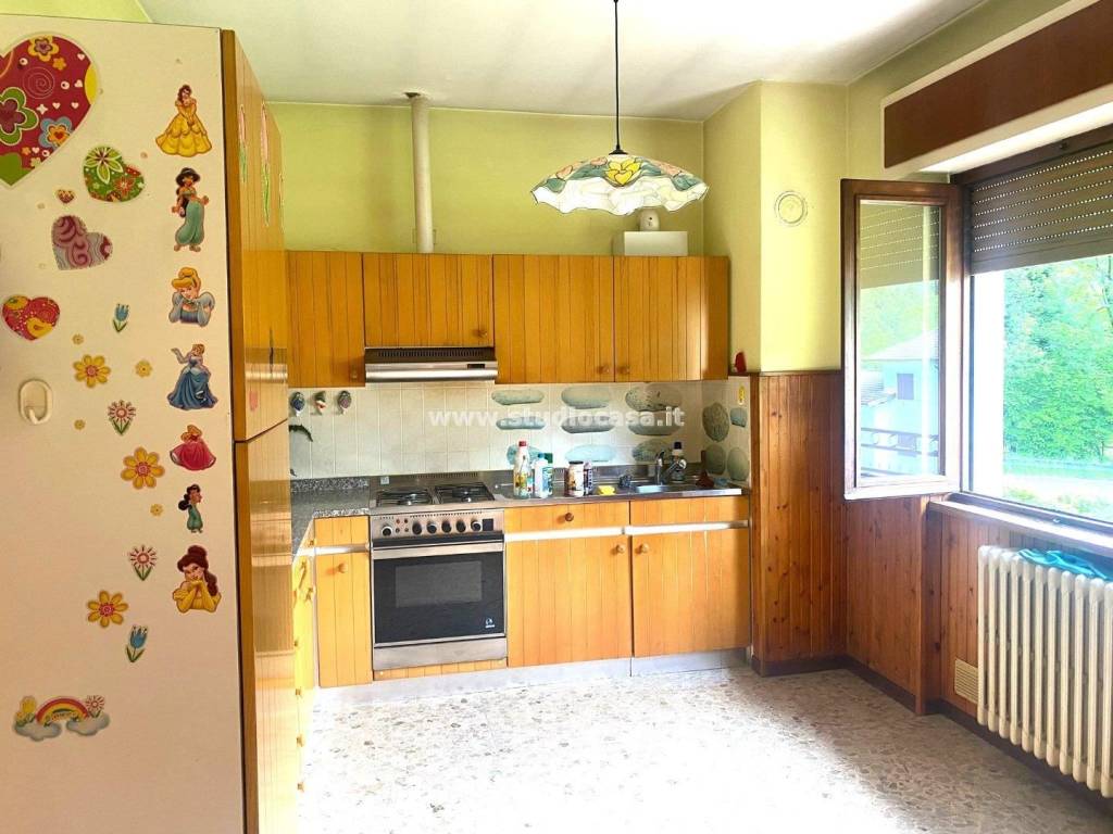casa indipendente in vendita ad Algua in zona Frerola