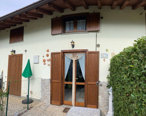 appartamento in vendita ad Algua in zona Rigosa