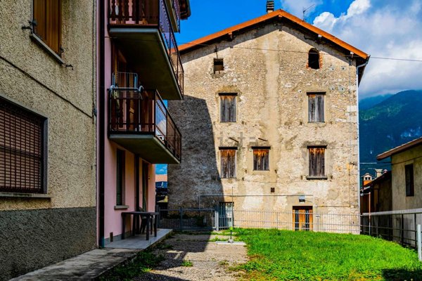 pentavano in vendita ad Algua