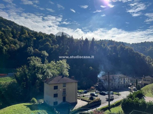 appartamento in vendita ad Algua in zona Frerola