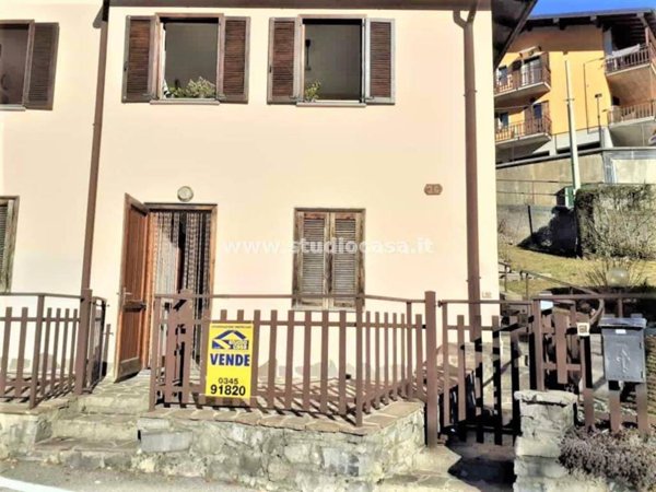 appartamento in vendita ad Algua in zona Pagliaro