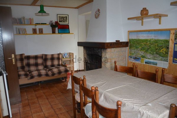 appartamento in vendita ad Algua in zona Rigosa