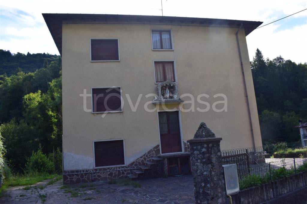 casa indipendente in vendita ad Algua