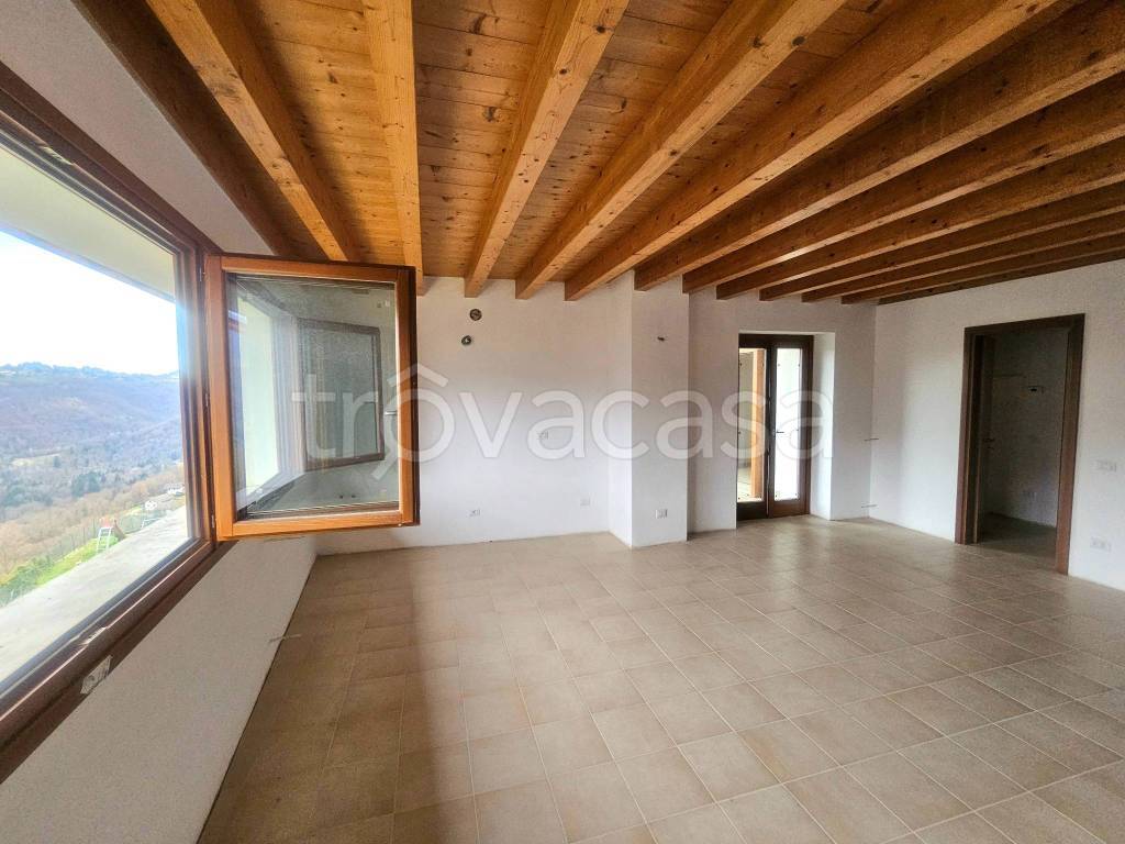 appartamento in vendita ad Algua in zona Sambusita