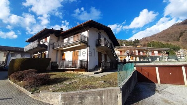 appartamento in vendita ad Algua in zona Rigosa