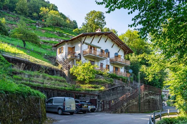 appartamento in vendita ad Algua in zona Pagliaro