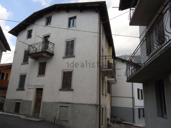 appartamento in vendita ad Algua in zona Pagliaro