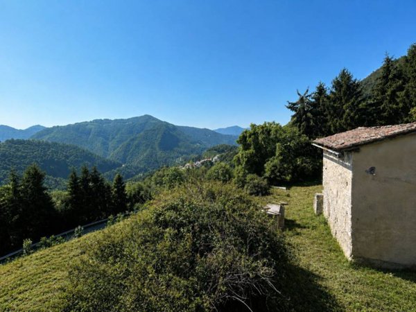 casa indipendente in vendita ad Algua in zona Frerola