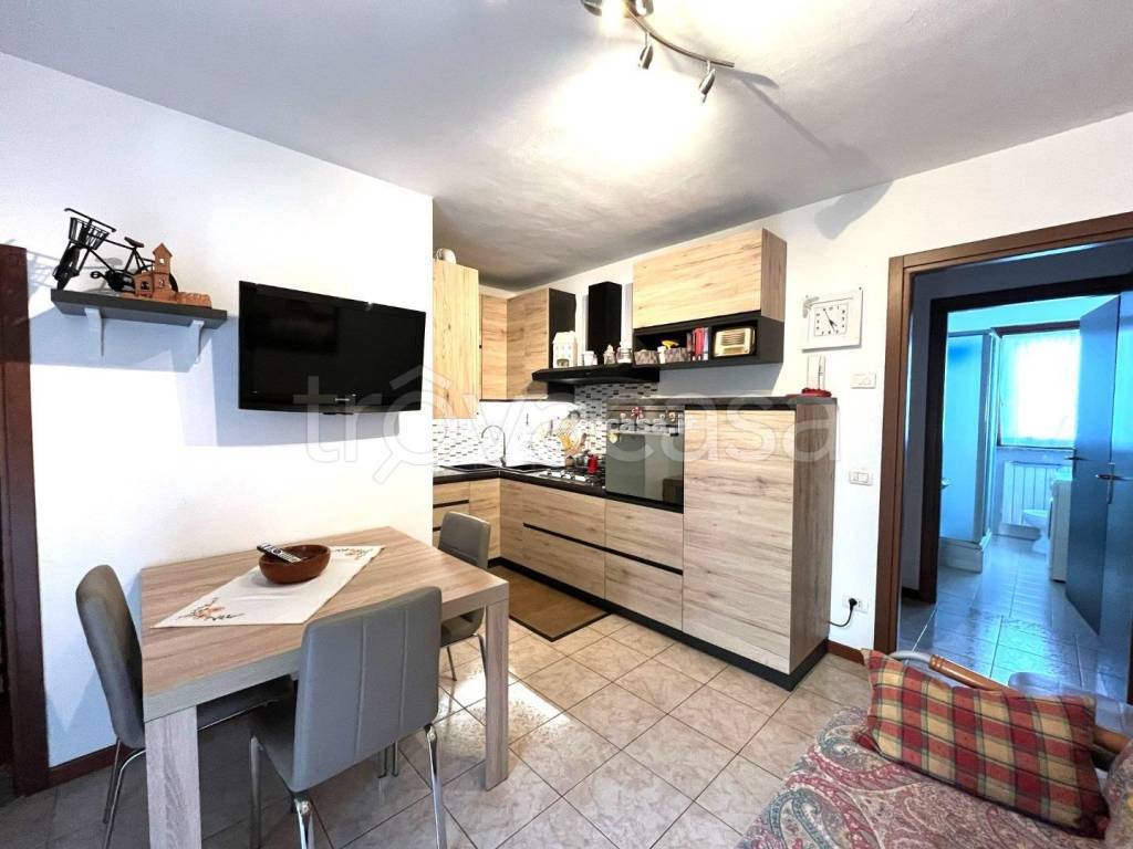 appartamento in vendita a Cornalba