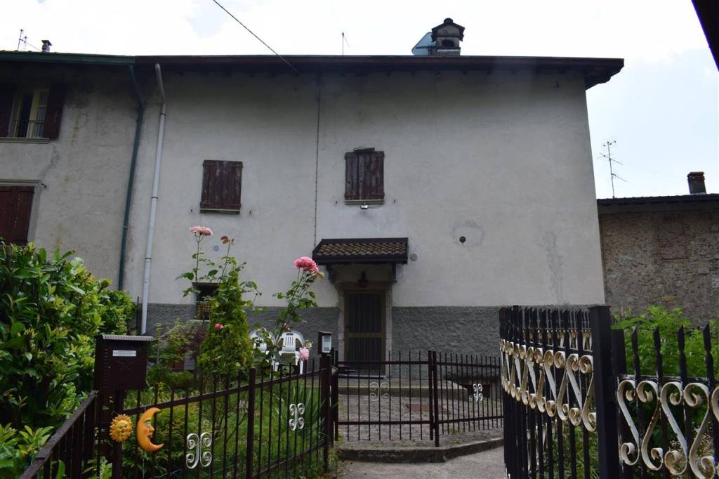 appartamento in vendita a Cornalba in zona Passoni