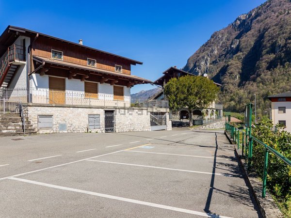 casa indipendente in vendita a Cornalba in zona Passoni