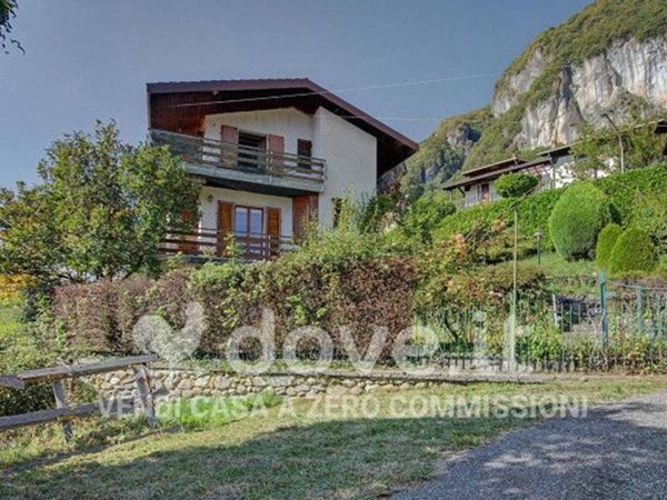 casa indipendente in vendita a Cornalba