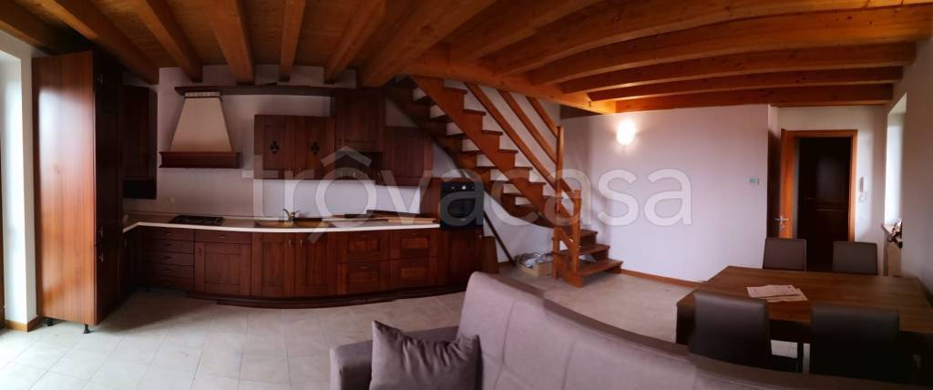 casa indipendente in vendita a Cornalba in zona Passoni