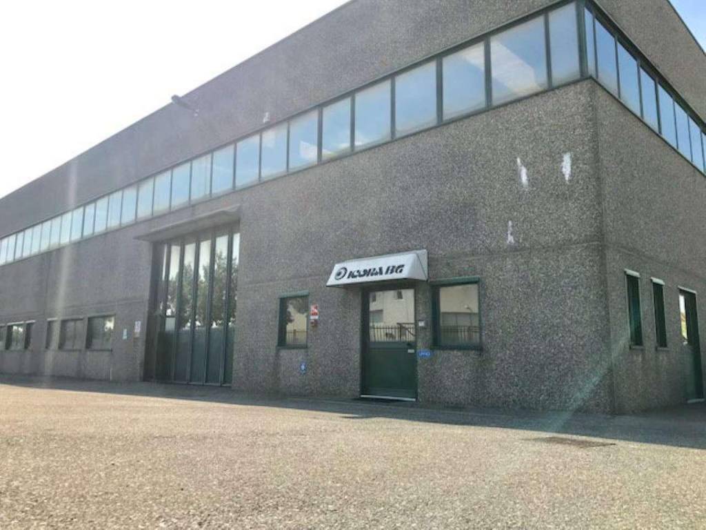 capannone in vendita a Medolago in zona San Protasio