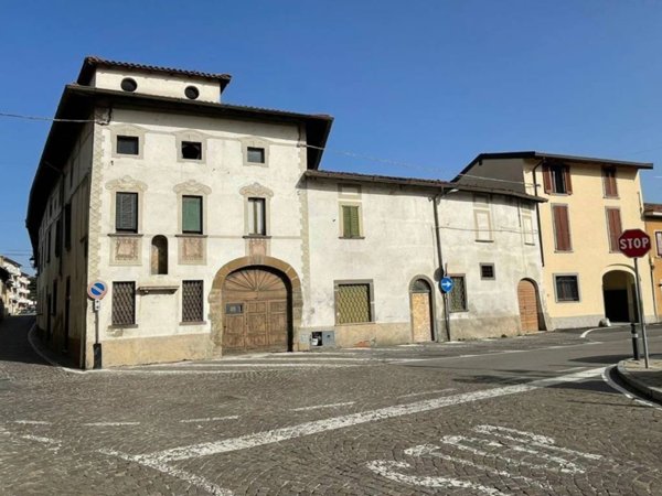 casale in vendita a Medolago