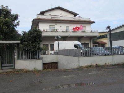 negozio in vendita a Medolago