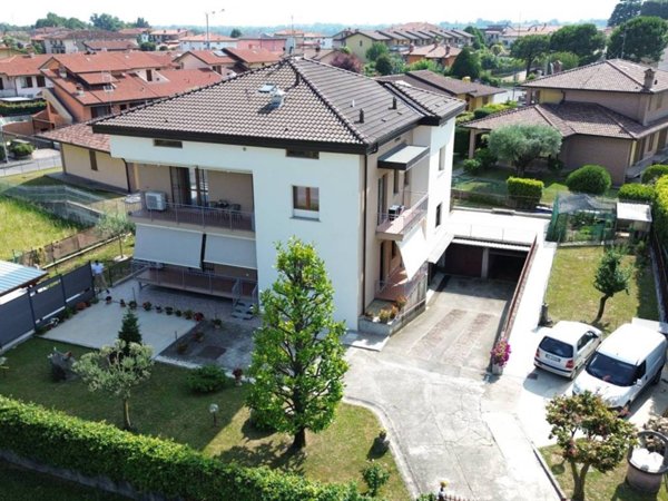 casa indipendente in vendita a Medolago