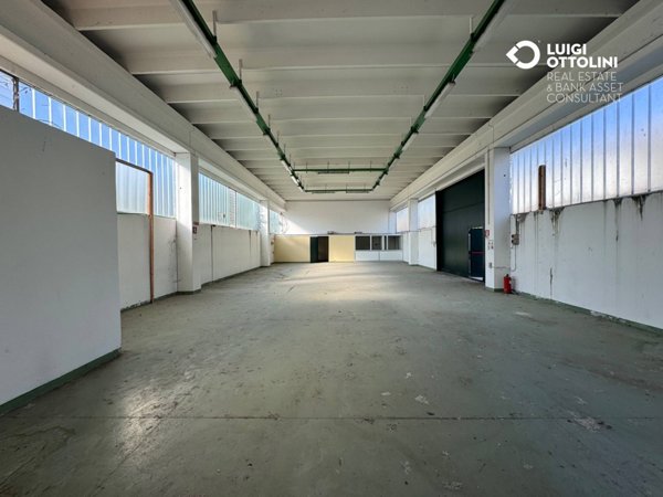 negozio in vendita a Medolago