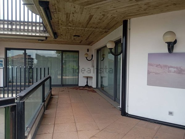 locale commerciale in vendita a Medolago