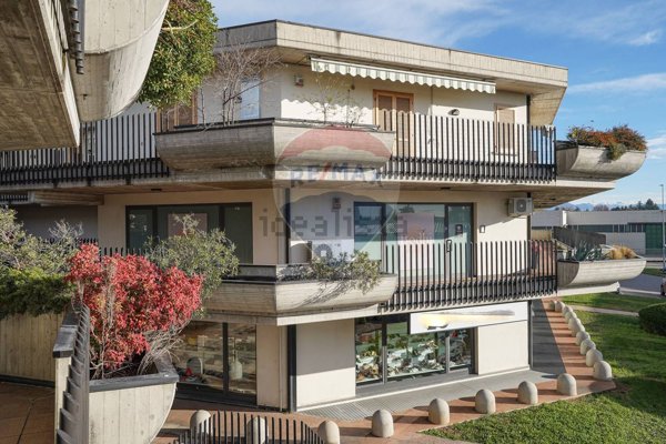 negozio in vendita a Medolago