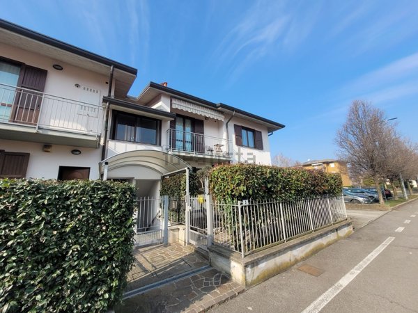 appartamento in vendita a Medolago