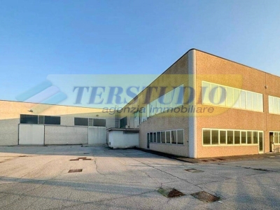 capannone in vendita a Medolago