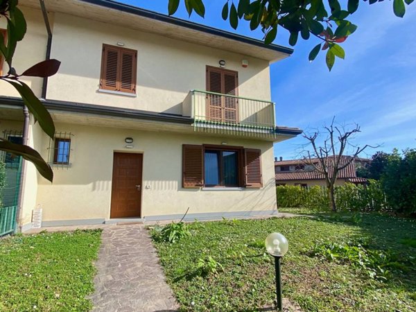 casa indipendente in vendita a Medolago