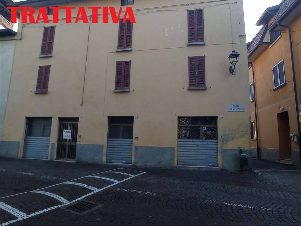 intera palazzina in vendita a Medolago