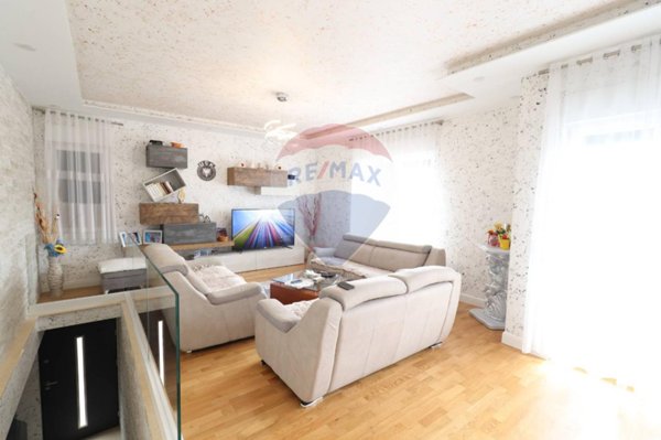 casa indipendente in vendita a Solza