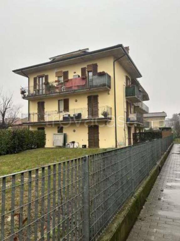 appartamento in vendita a Solza