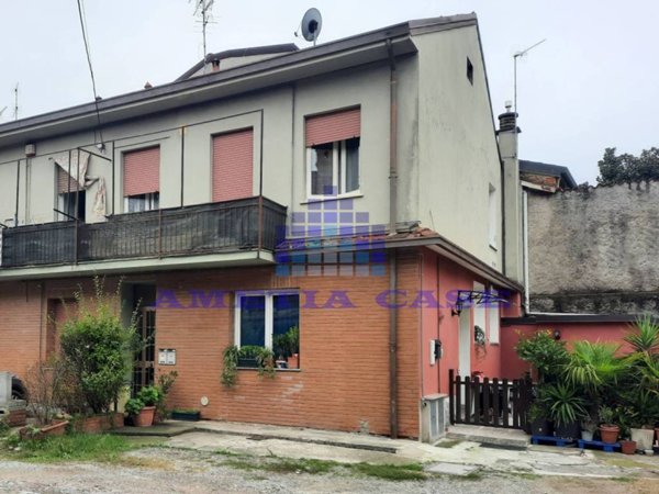 casa indipendente in vendita a Solza
