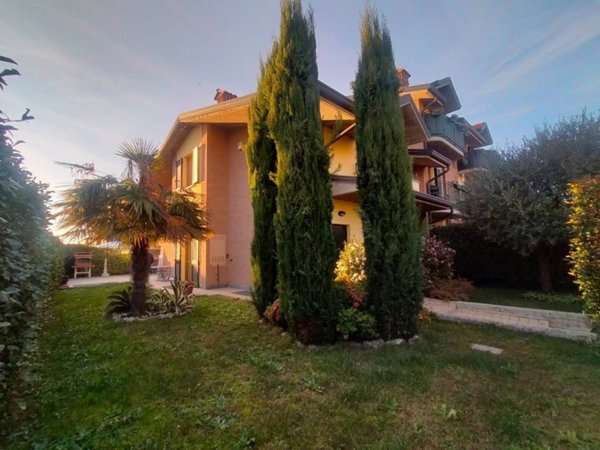 casa indipendente in vendita a Solza